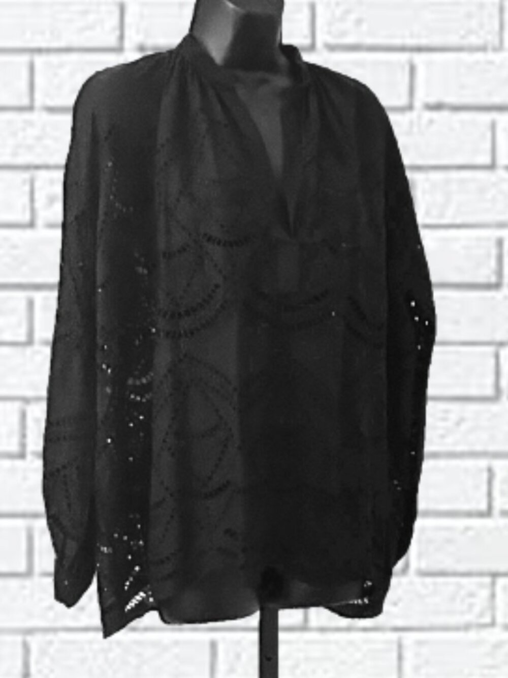 Ne Quittez Pas  | Embroidered Eyelet Peasant Top
